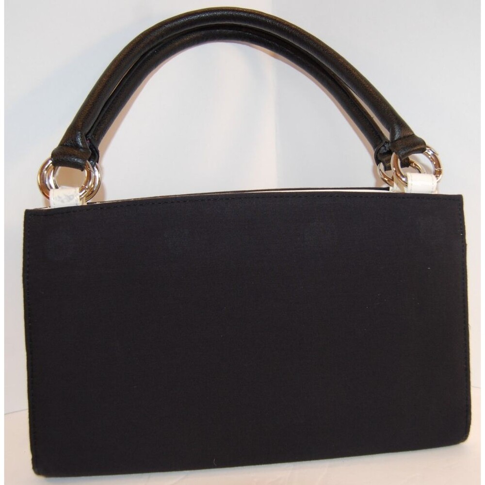 Miche Classic White Base Bag. Retired 2-White 2-Black Handles 4 Carabiners